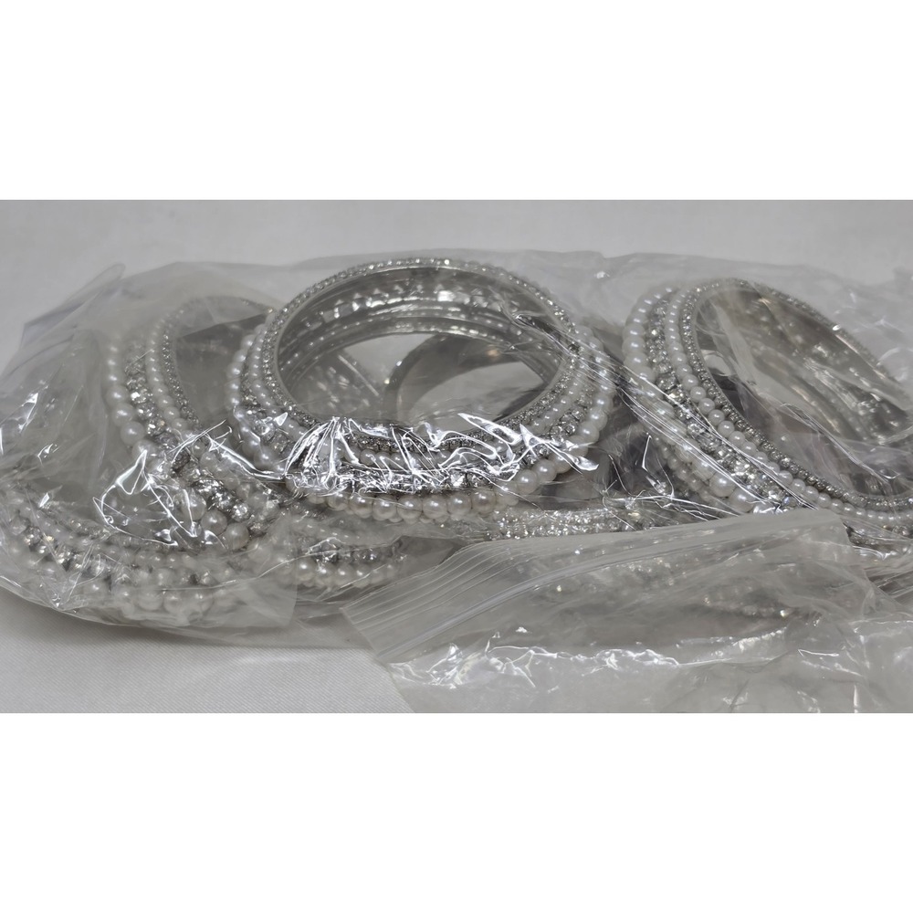 Lot Of Costume Jewelry Bracelets 2lbs 1 Oz - Picture 9 of 9